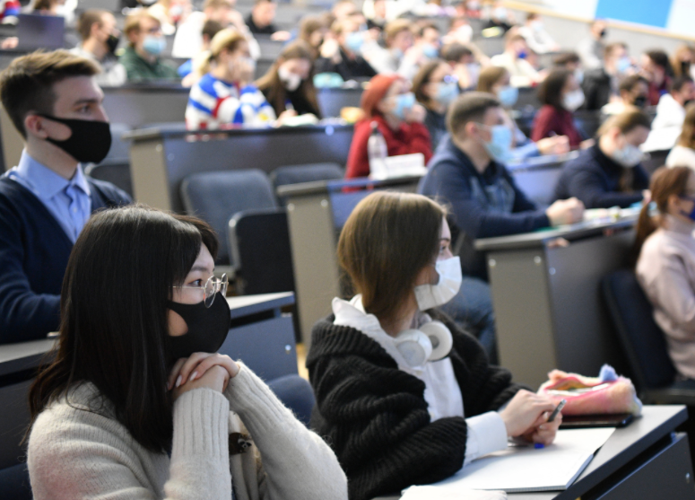 大学外教_外教大学老师工资多少_外教大学分数线