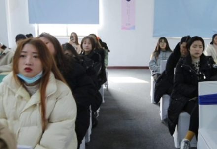 外教大学分数线_大学外教_外教大学老师工资多少