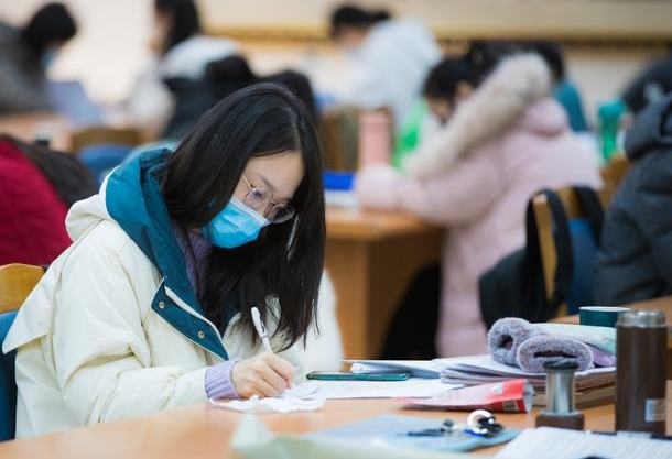 外语六级多少分及格_外语水平六级_英语四六级一对一外教多少分