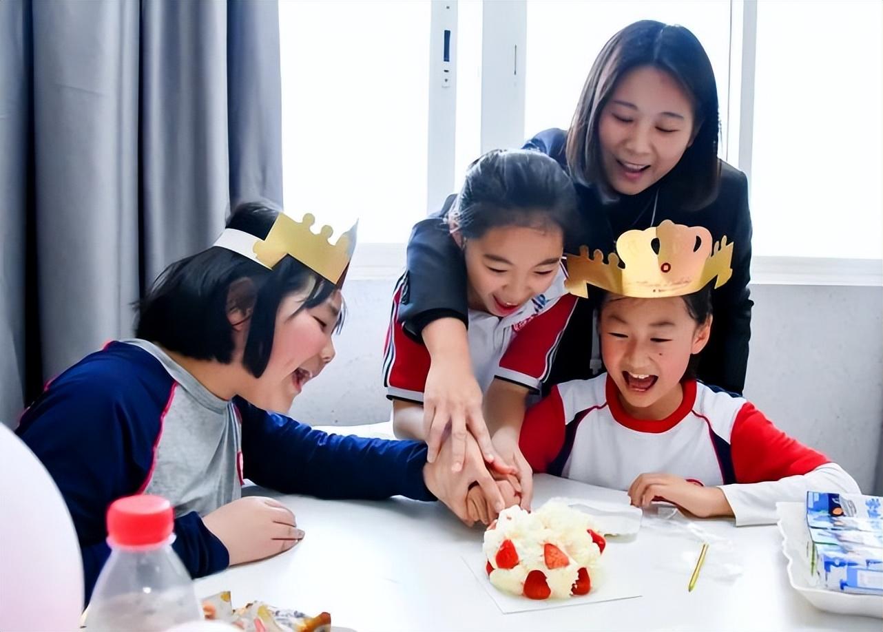 广州口语外教一对一_广州纯外教英语口语多少钱_广州英语口语教育机构