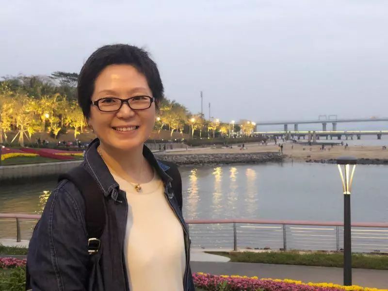 ai外教一对一适合小学生吗_外教课适合多大的小孩_适合小学生的外教课