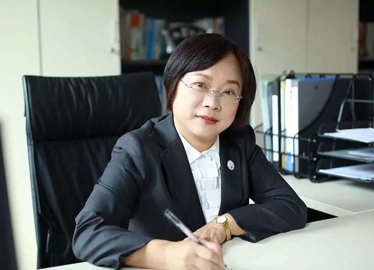 ai外教一对一适合小学生吗_外教课适合多大的小孩_适合小学生的外教课