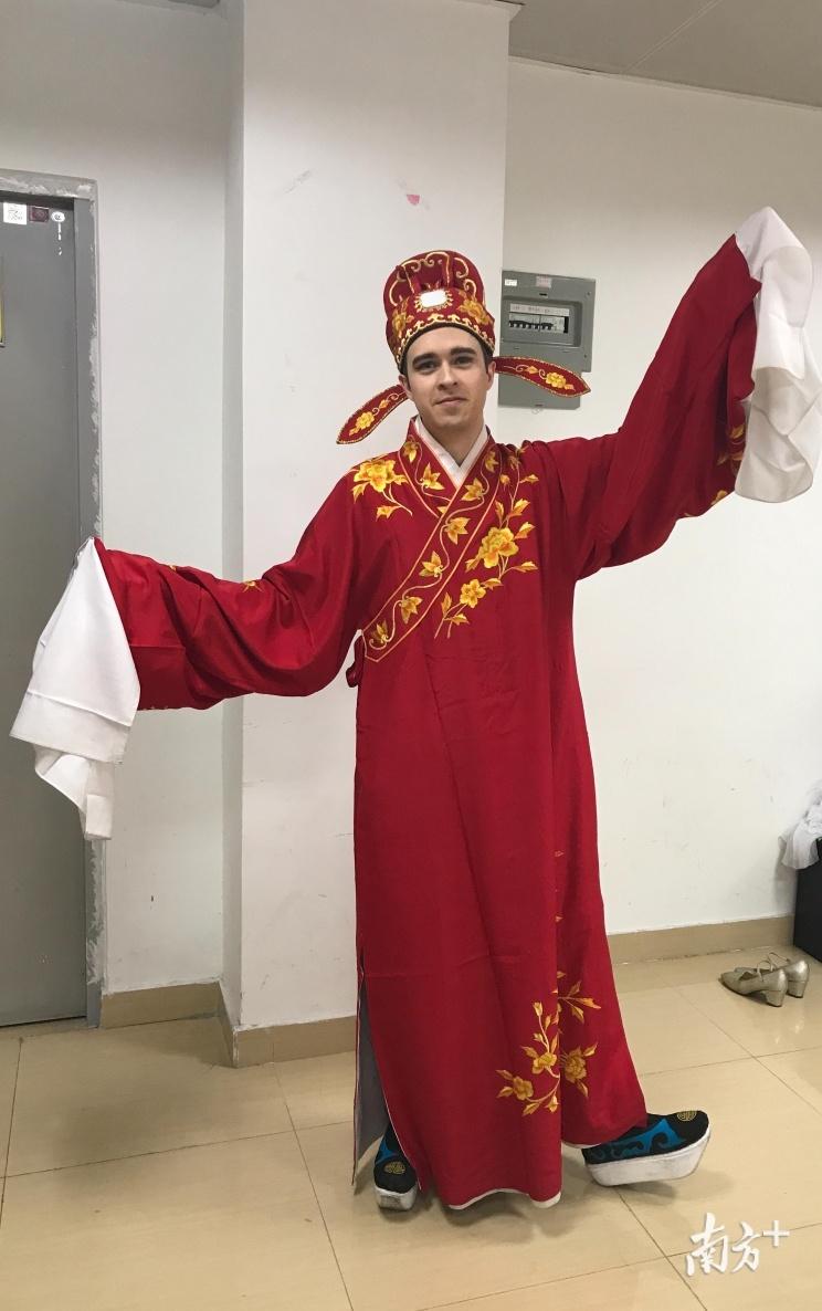 哈尔滨一对一外教哪里好_哈尔滨有外教的英语学校_哈尔滨英语外教课