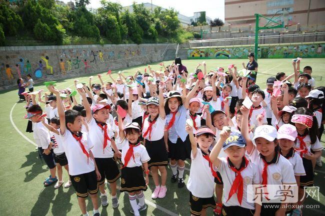 青岛外教英语儿童学校有哪些_青岛儿童学英语外教一对一_青岛外语培训