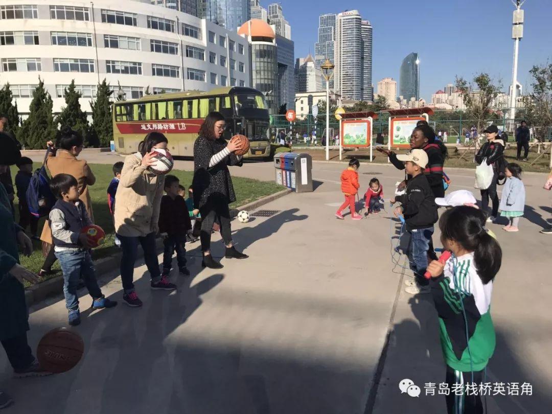 青岛外教英语儿童学校有哪些_青岛儿童学英语外教一对一_青岛外教