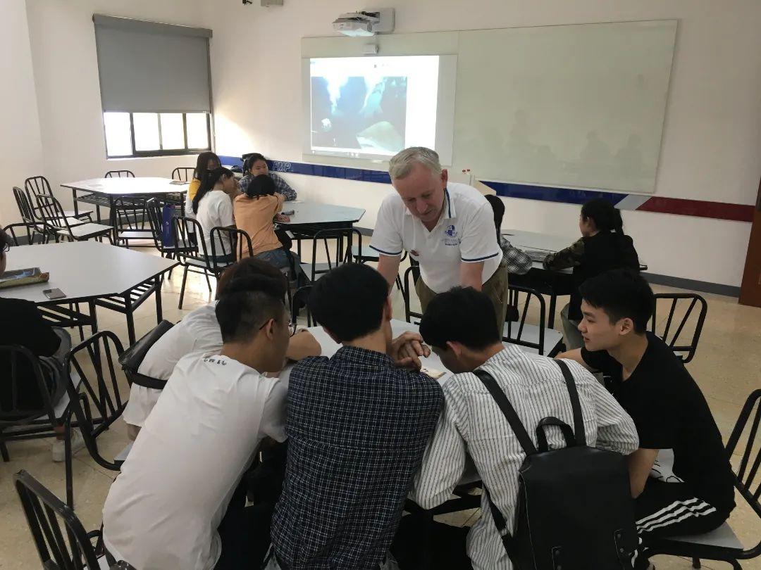 外教专升本一对一_外语类专升本_专升本的外语学校有哪些