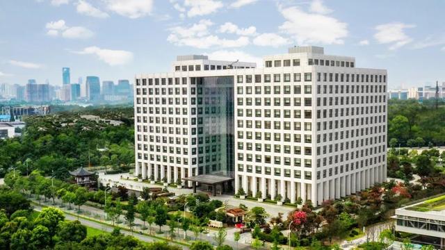 外教大学适合生孩子吗_适合大学生的外教一对一_外教大学适合生几个孩子