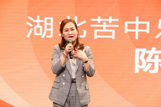 外教口语一对一ai_口语外教课一对一多少钱一小时_口语外教一对一课程