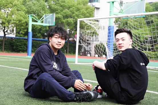上海外国语静安中学_民办上海上外静安外国语小学_上海静安一对一外教哪里有