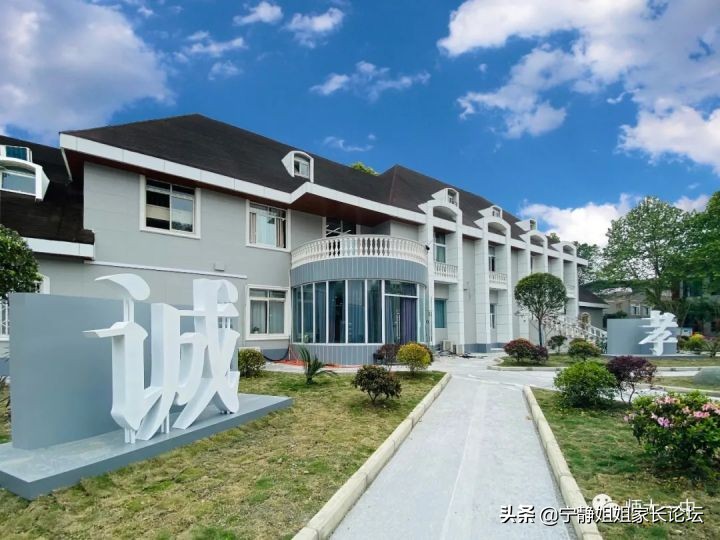 成都外教好老师名单_成都外教老师工资多少_成都哪个外教一对一老师好