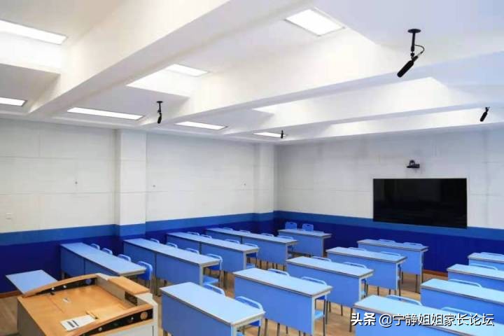 成都外教老师工资多少_成都哪个外教一对一老师好_成都外教好老师名单