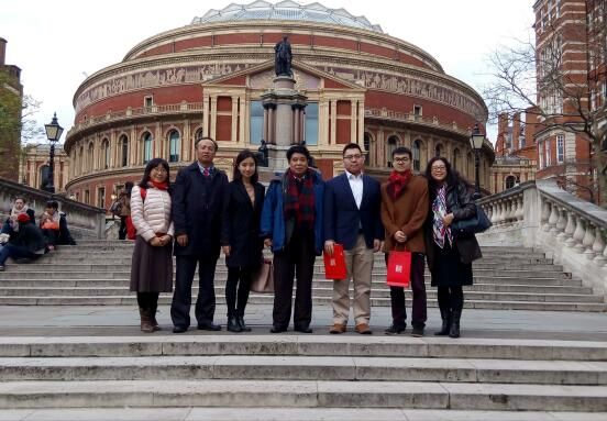 初一学生一对一外教哪家好_初一英语外教网课哪个好_初中生英语外教