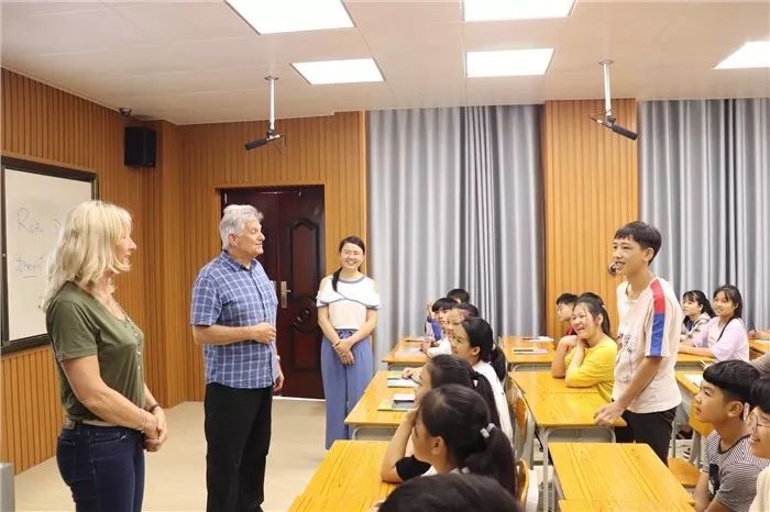 口语外教课_口语外教面面对面教案_外教一对一面对面口语