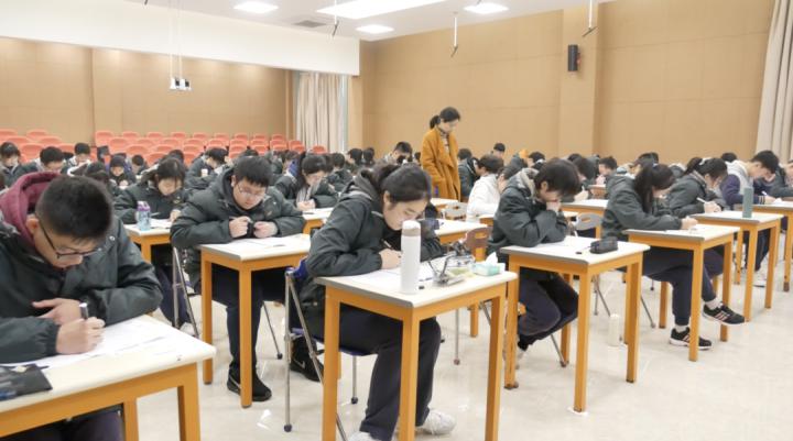 外教费用德语怎么说_德语外教一对一收费_德语 外教 一对一 费用