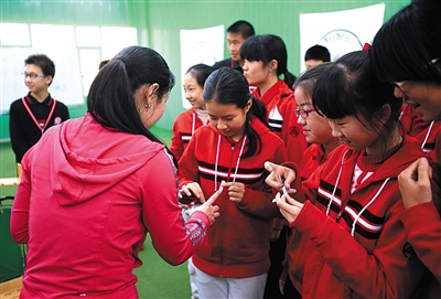 北京高尔夫培训班收费标准_北京高尔夫教练培训班_北京高尔夫一对一外教