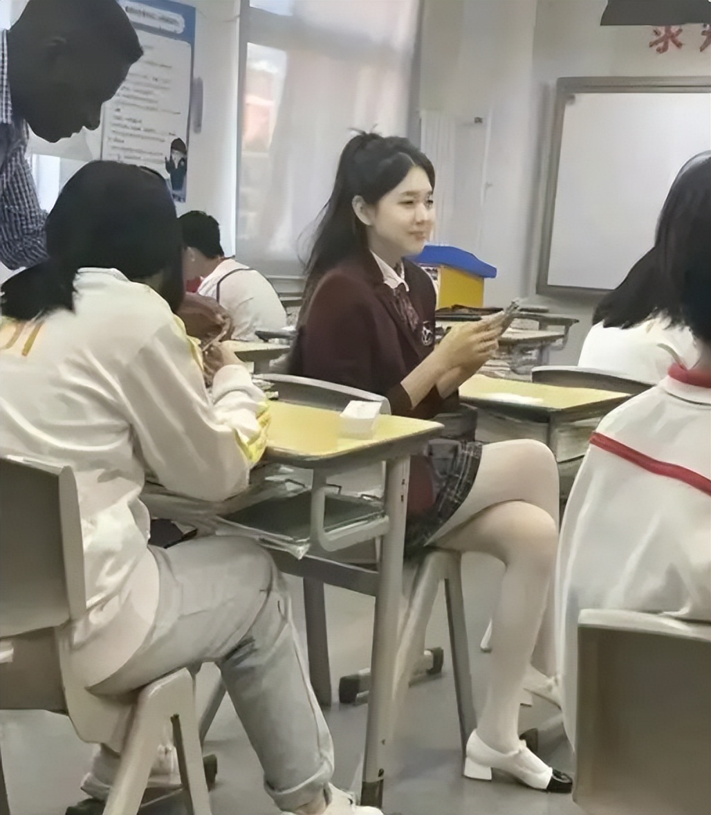 大学生外教一对一线上课_大学外教事件_大学生外教多少钱一天
