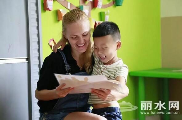 斑马线上培训_斑马线上英语课怎么样_斑马线上一对一外教