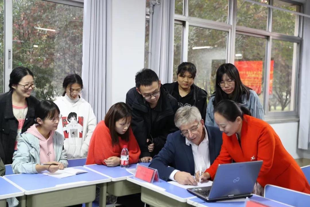 安丘的英语培训机构_安丘英语培训哪里好_安丘一对一外教