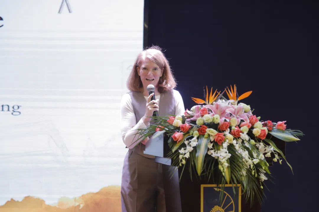 外教一对一不适合零基础_适合外教的英语教材_外教基础适合什么工作