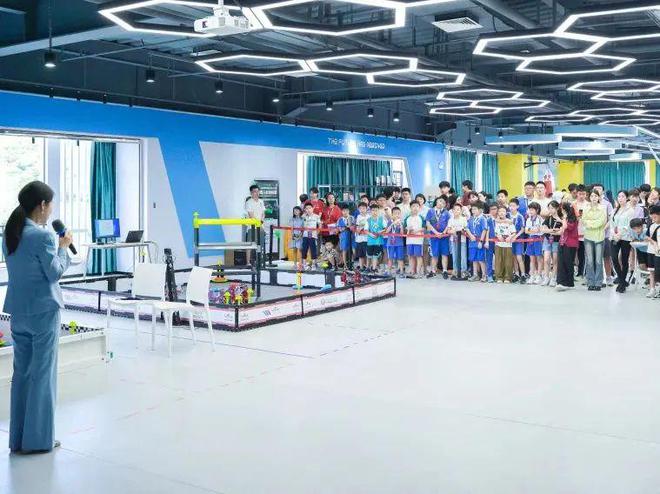 法语外教招聘_法语外教一对一价格_法语 一对一 外教