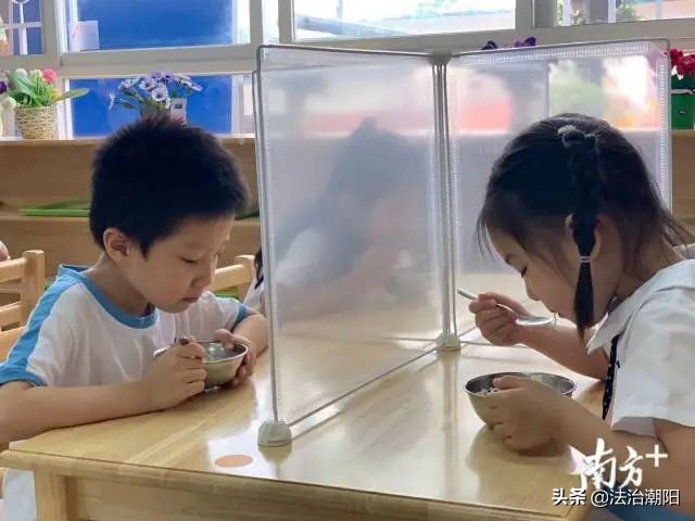 外教一对一萌娃_外教视频_老外萌娃