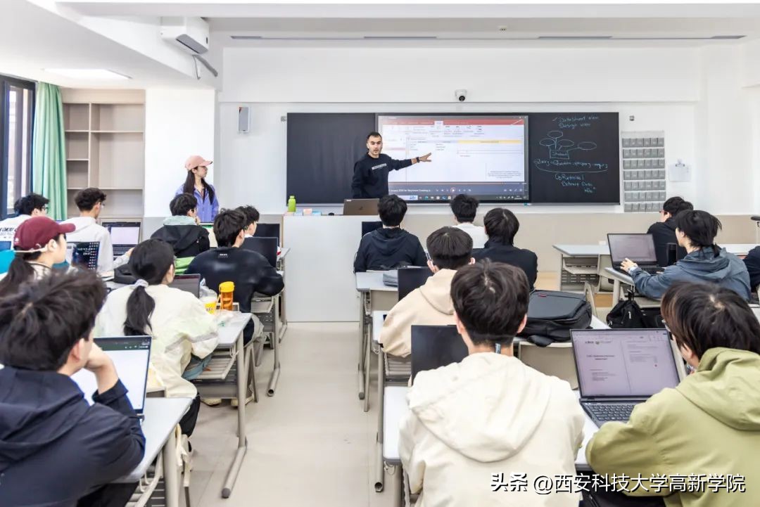 外教授课是什么意思_外教一对一授课外教_外教授课英语