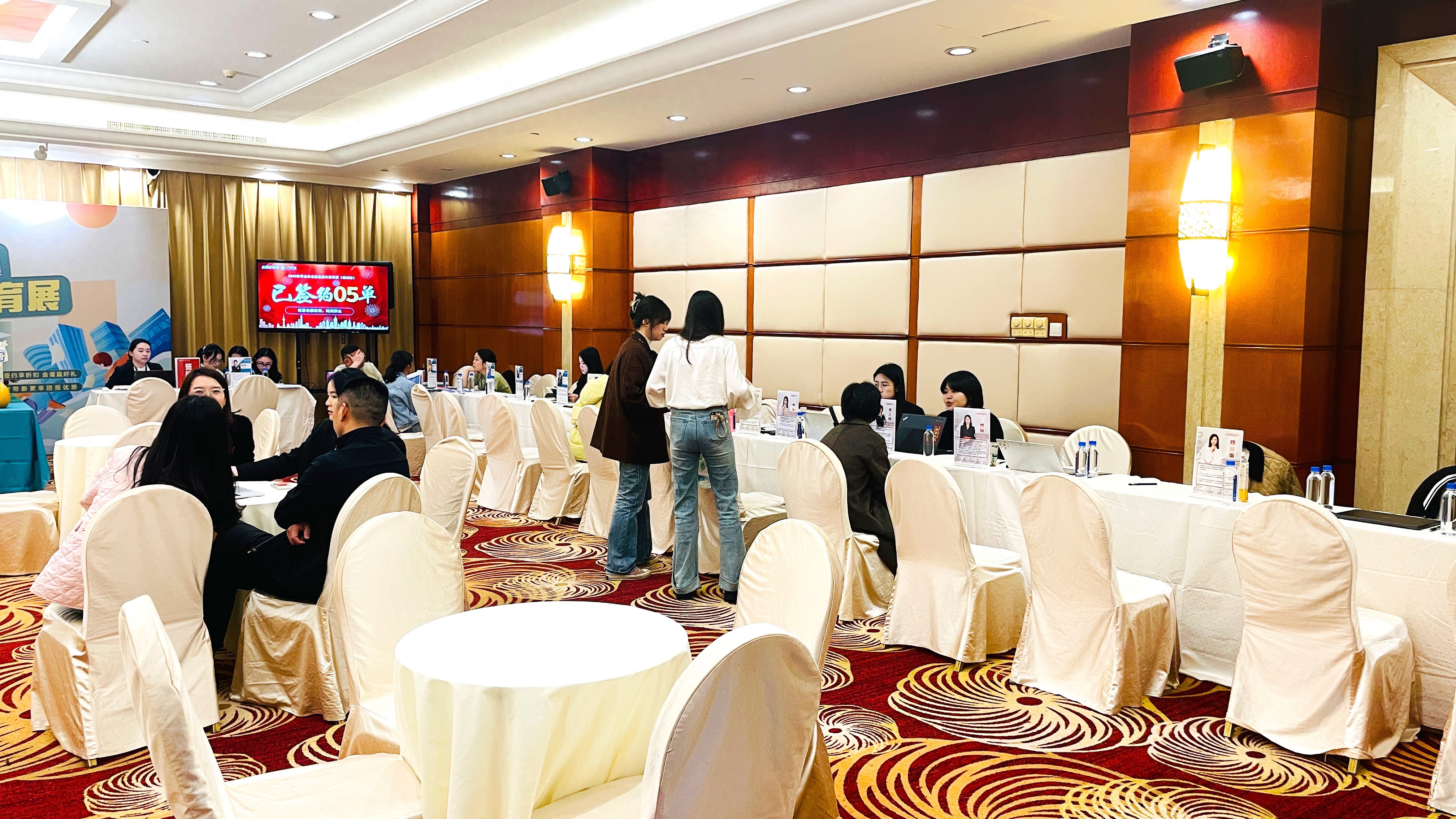 福州外教一对一老师_福州外国语学校老师_福州外教老师工资多少