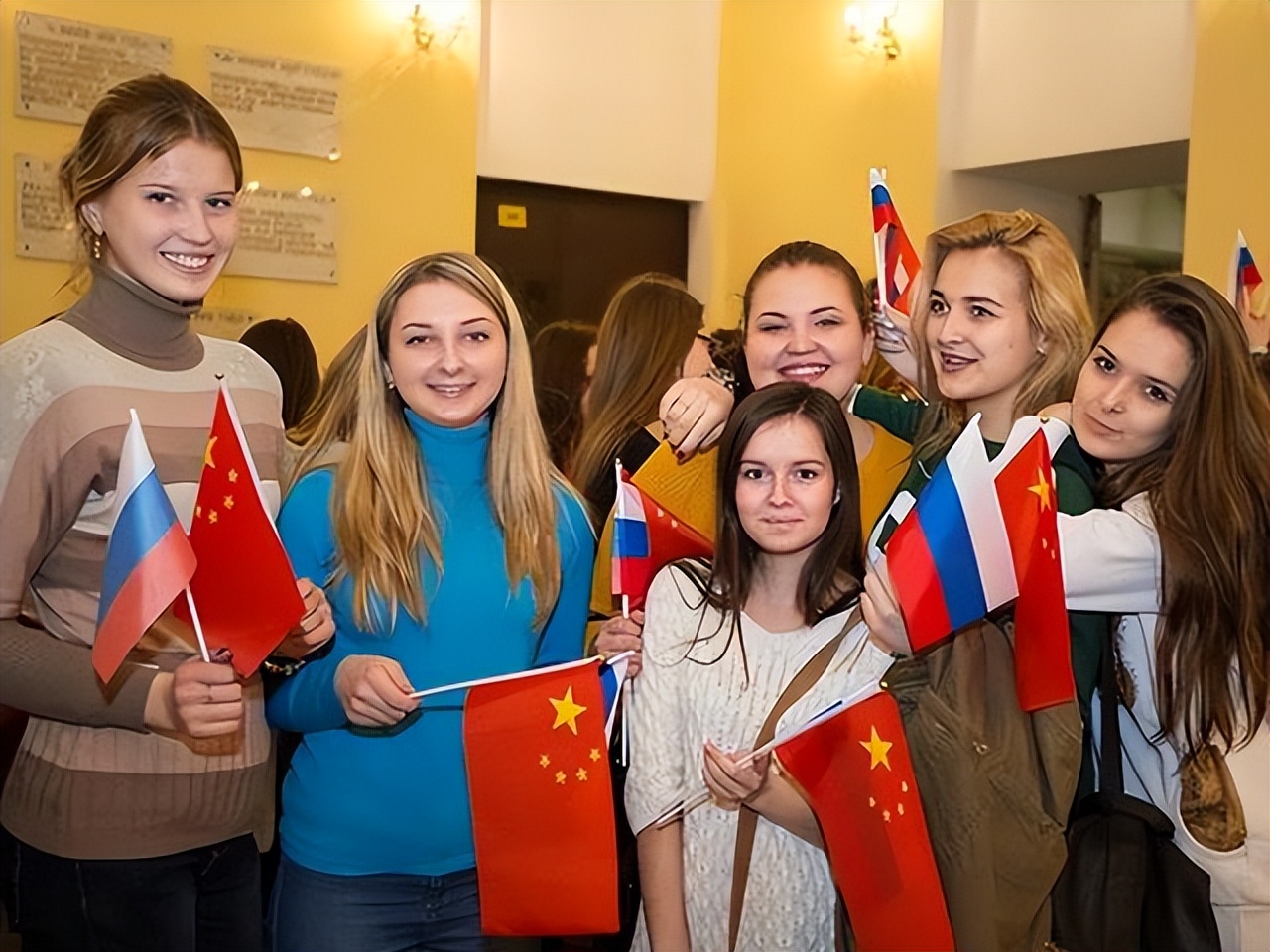 深圳外国语学校俄语教师招聘_俄语外教一对一深圳_深圳俄语培训学校