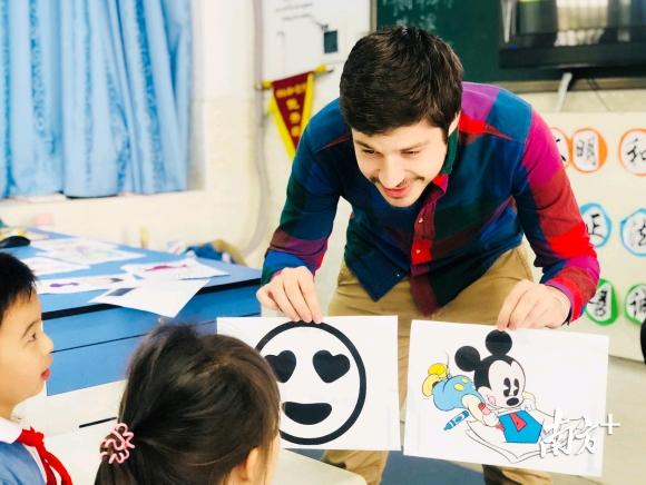 深圳外国语学校俄语教师招聘_俄语外教一对一深圳_深圳俄语培训学校