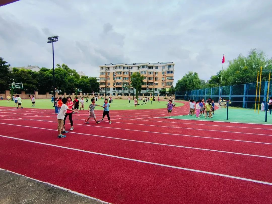 杭州外籍小学_杭州钱外小学怎么样_杭州外教一对一小学多少钱