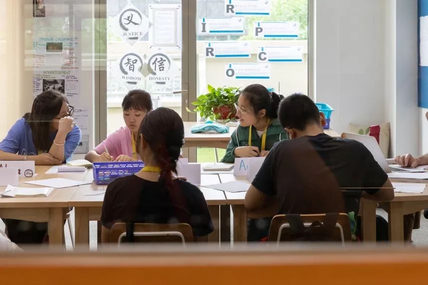 北京口语外教一对一_北京英语外教口语课程_北京外教口语培训学校