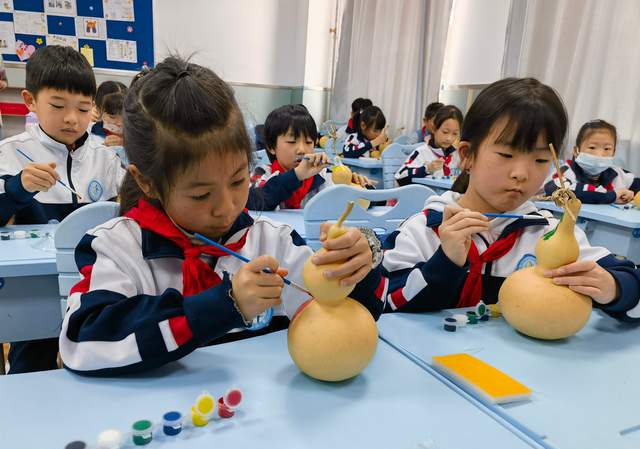 青岛加拿大教授_青岛加拿大国际学校_青岛一对一加拿大外教