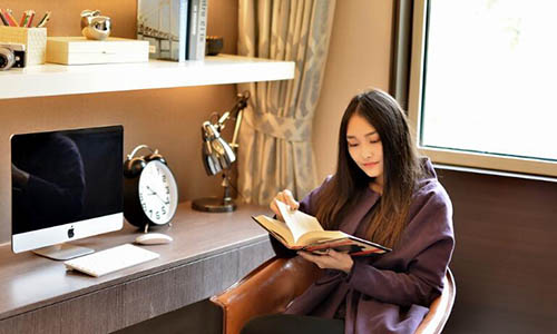 自学英语学美音还是英音_自学英语学不进去怎么办_怎么学英语最快自学